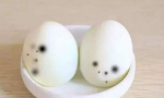 为什么鸡蛋煮熟后会出现小黑点？难道是鸡蛋变质了吗？还能吃吗？